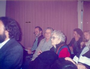 Federico Arcos i Luce Fabbri a Barcelona 1993seguint atentament els debats d' anarquisme exposició internacional 